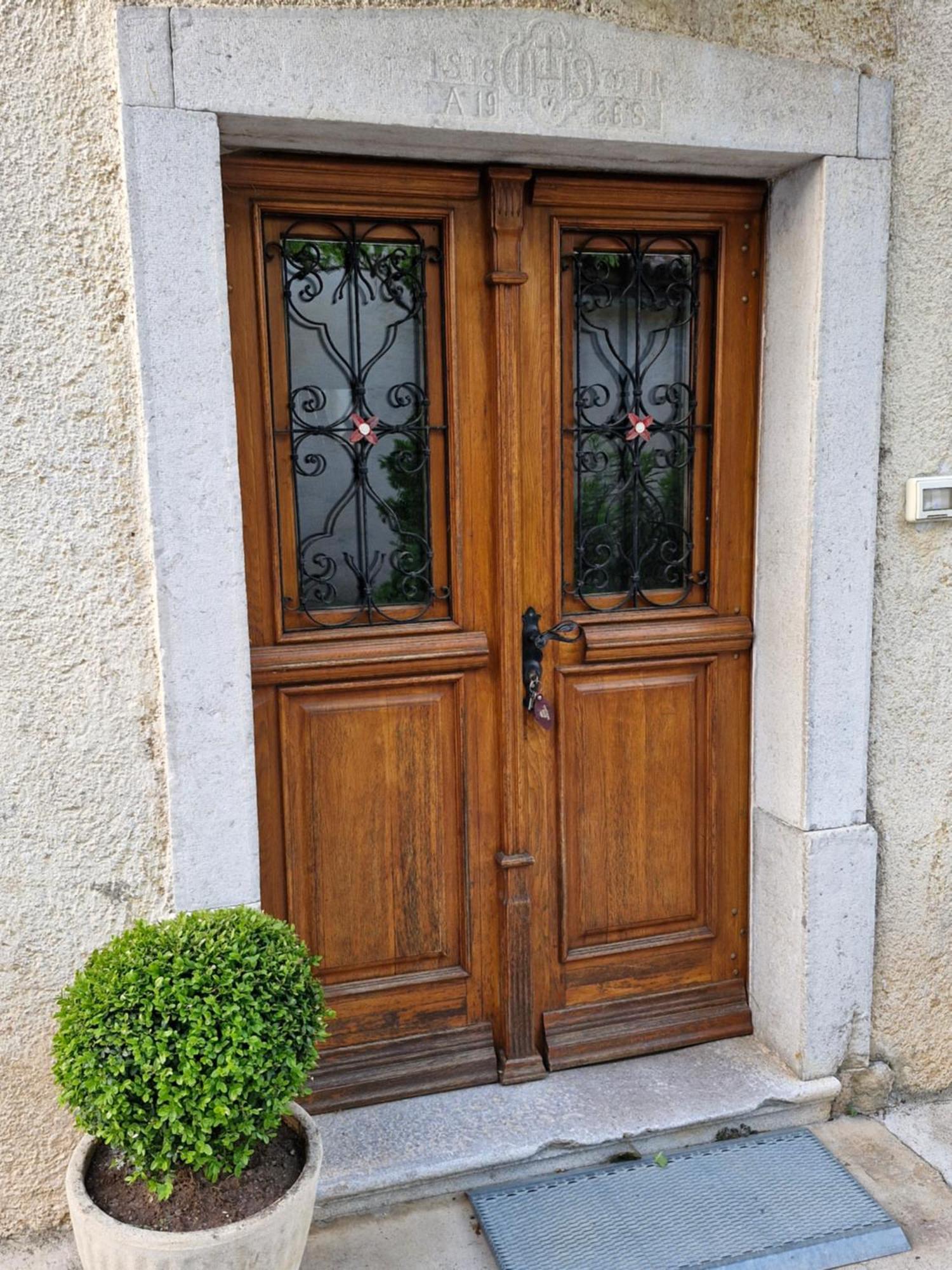 Apartma Jezevi Sezana Bagian luar foto